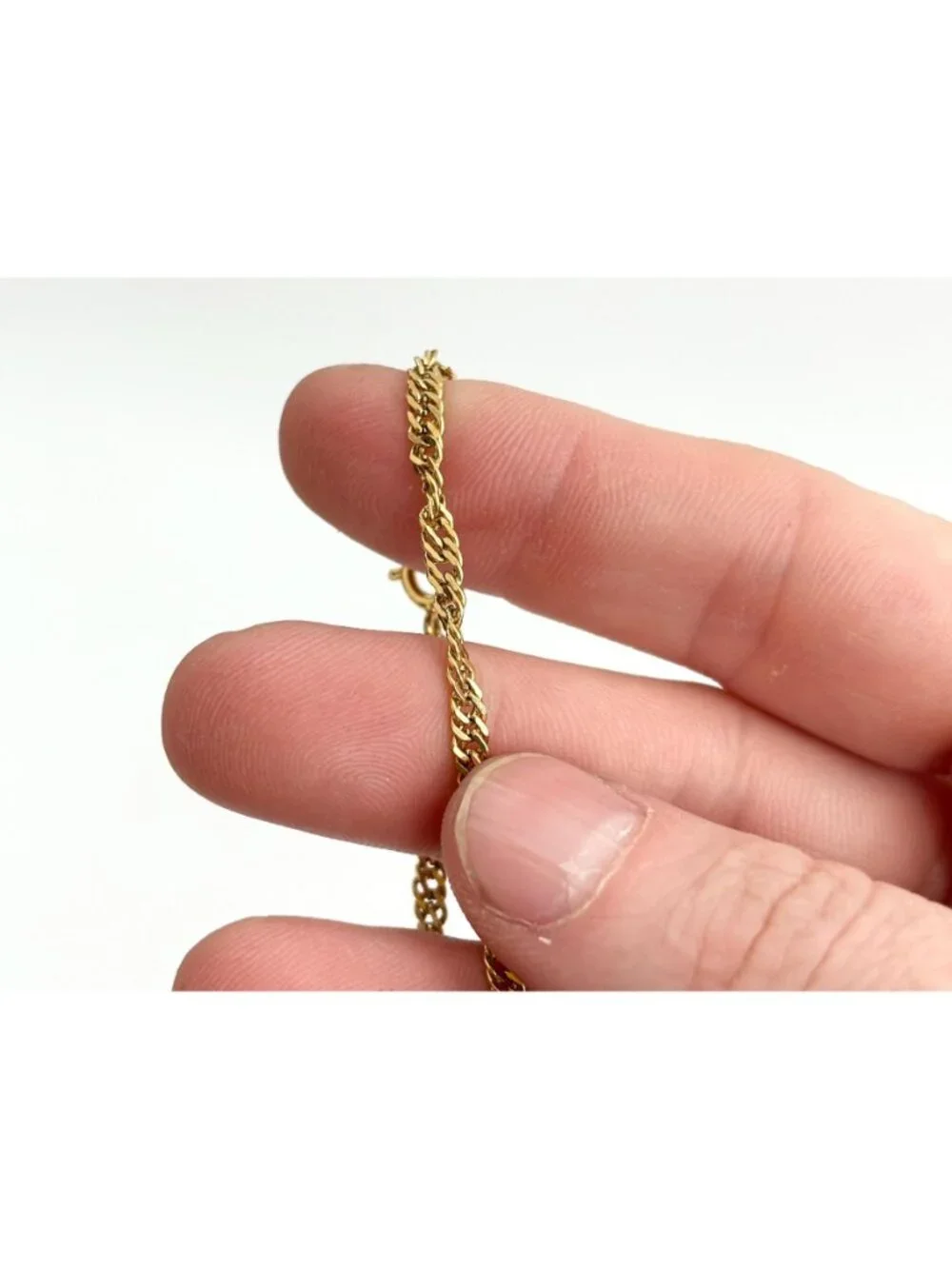 Stackable Gold Toned Curb Chain Minimalist 80's Vintage Bracelet